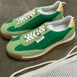 THOM BROWNE
Green tech runner sneakers